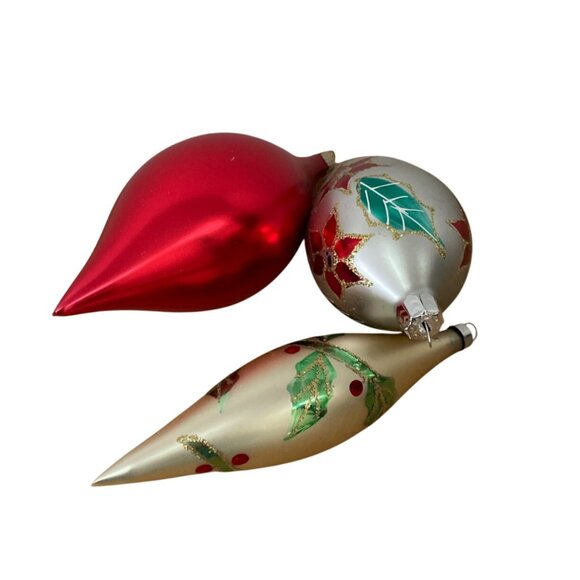 Vintage Icicle Teardrop Glass Christmas Ornaments Set of 3 Red Poinsettia Holly - Picture 1 of 8